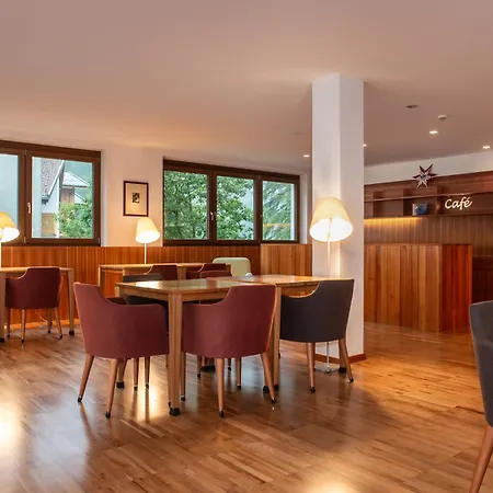 Auberge de jeunesse Nives