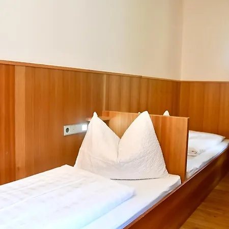 Auberge de jeunesse Nives