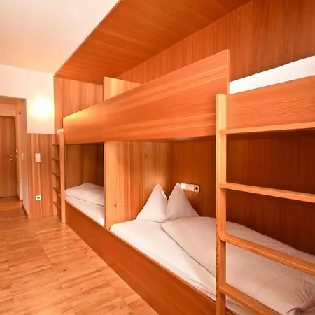 Auberge de jeunesse Nives
