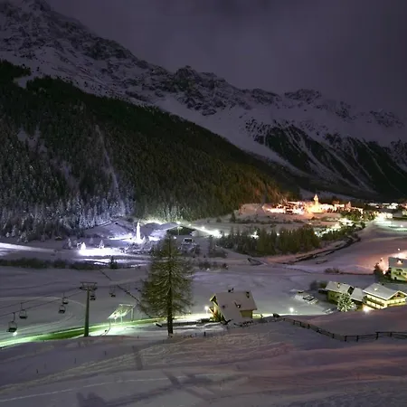 Nives Auberge de jeunesse Sulden